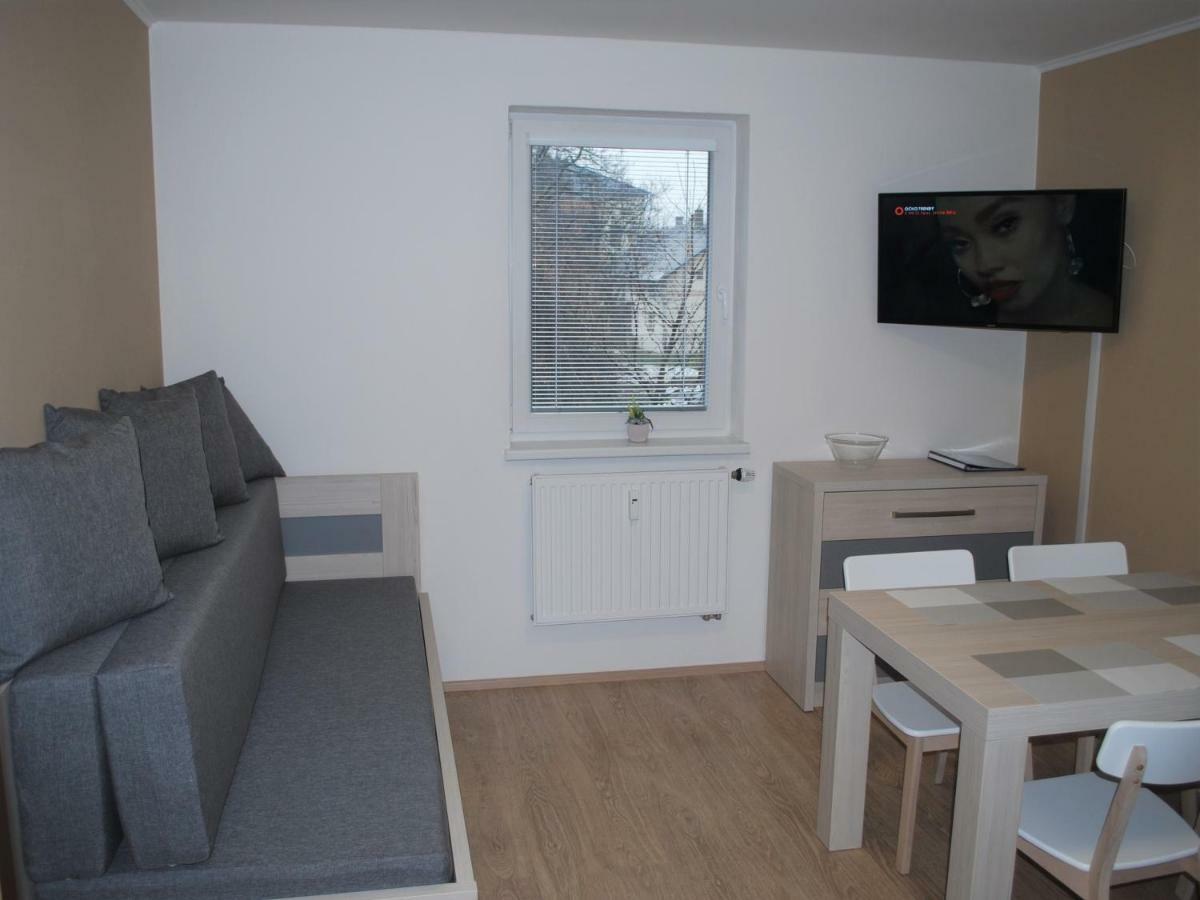 Apartman U Zamku Лоучна-над-Десноу Экстерьер фото