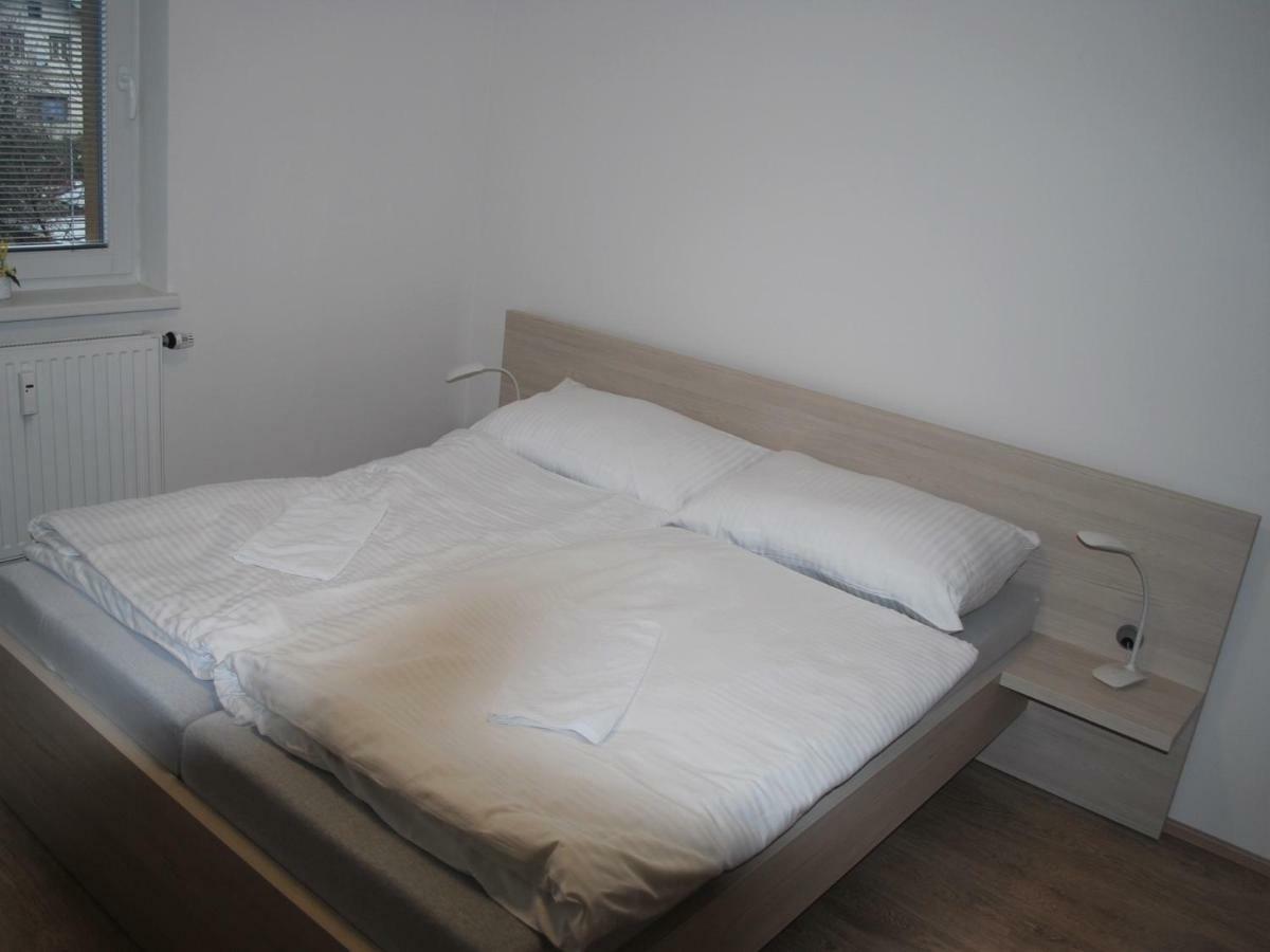Apartman U Zamku Лоучна-над-Десноу Экстерьер фото